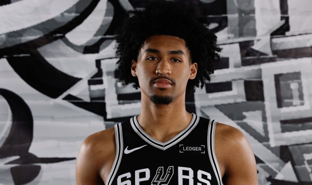 PG模拟器-哈珀左手拇指韧带部分撕裂&amp;已手术 马刺希望其能为揭幕战做好准备