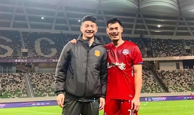 PG模拟器-以老带新!吉翔领衔多名“老人”驰援新江苏队，新赛季目标冲乙